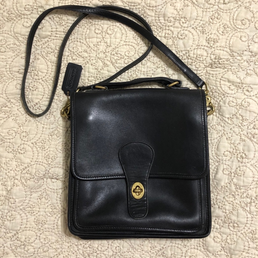 COACH Willis Black Leather Messenger Bag